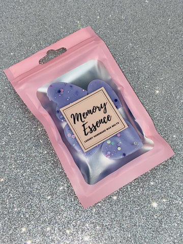 Our Lavender wax melt is a soothing and gentle lavender accord, freshly picked, with notes of gentle woods and soft sweet florality.  Please note colours and glitter may vary as each product is handcrafted.